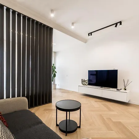 Apartamento Rynek Jezycki Modern By Bookinghost Poznan
